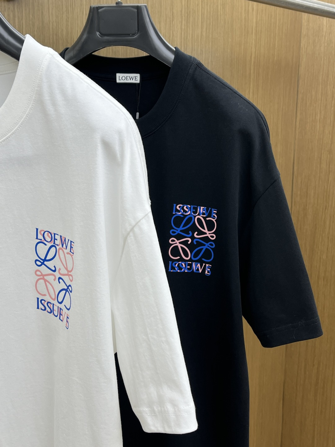 早春 Loe 🔥🔥春夏新款简约字母印花短袖 双纱纯棉面料 多元化搭配 是眼下时尚前沿的创新趋势 复古与现