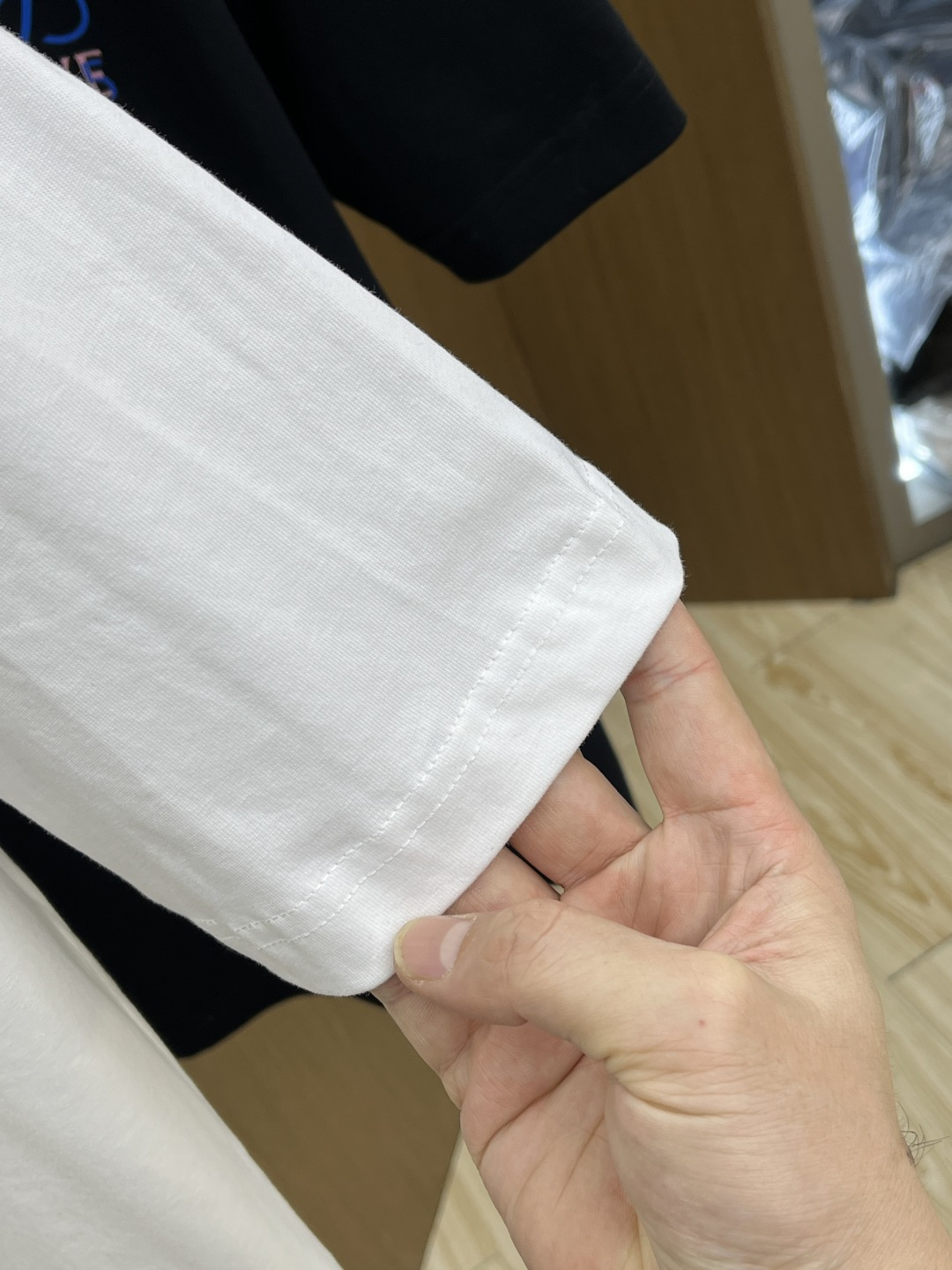 早春 Loe 🔥🔥春夏新款简约字母印花短袖 双纱纯棉面料 多元化搭配 是眼下时尚前沿的创新趋势 复古与现