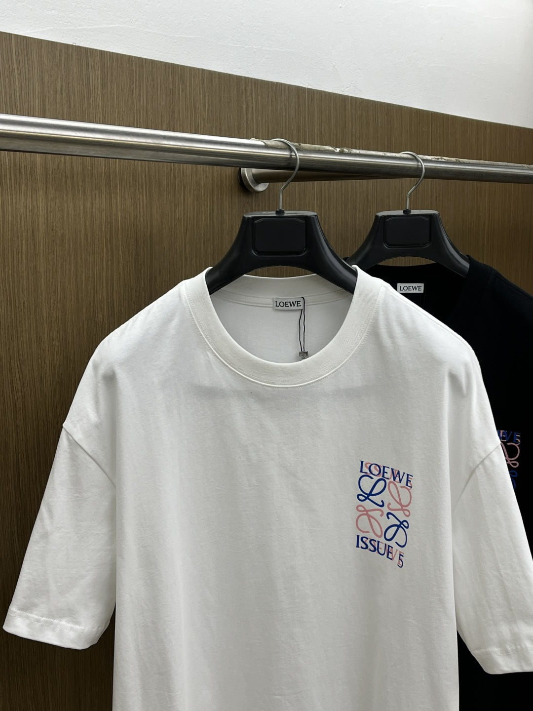 早春 Loe 🔥🔥春夏新款简约字母印花短袖 双纱纯棉面料 多元化搭配 是眼下时尚前沿的创新趋势 复古与现