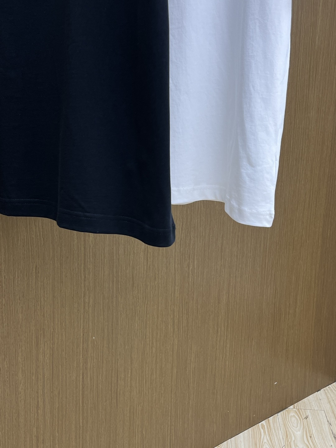 早春 Loe 🔥🔥春夏新款简约字母印花短袖 双纱纯棉面料 多元化搭配 是眼下时尚前沿的创新趋势 复古与现