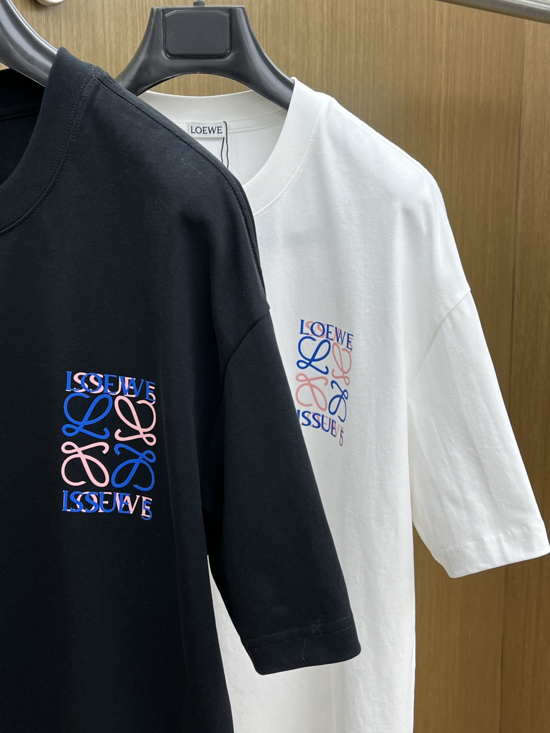 早春 Loe 🔥🔥春夏新款简约字母印花短袖 双纱纯棉面料 多元化搭配 是眼下时尚前沿的创新趋势 复古与现