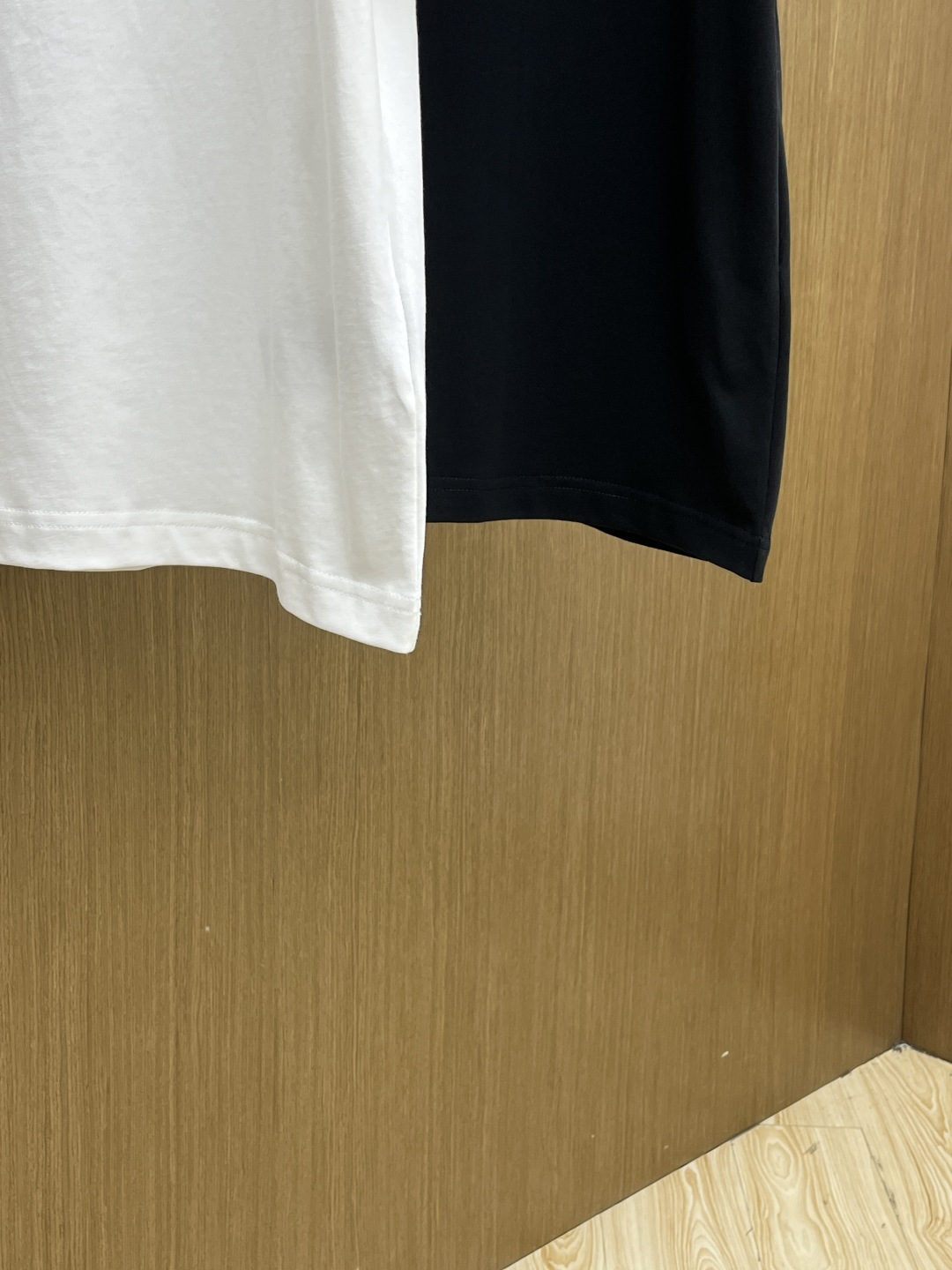 早春 AMIRI 🔥🔥春夏新款简约字母印花短袖 双纱纯棉面料 多元化搭配 是眼下时尚前沿的创新趋势 复古