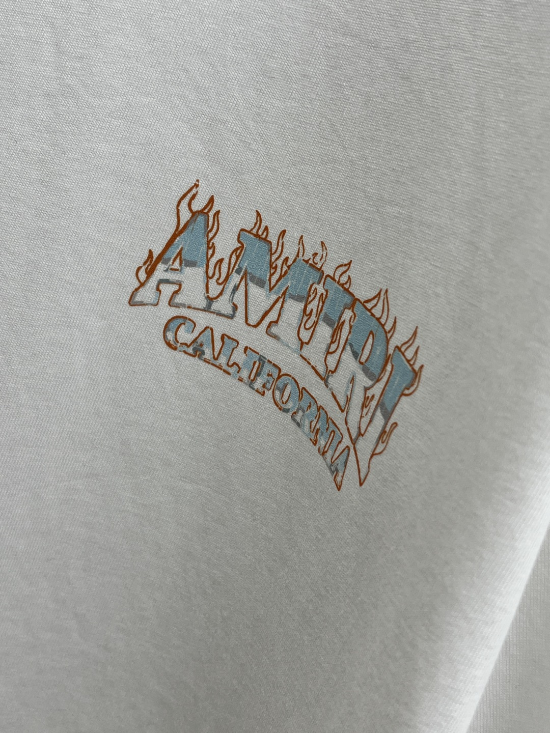 早春 AMIRI 🔥🔥春夏新款简约字母印花短袖 双纱纯棉面料 多元化搭配 是眼下时尚前沿的创新趋势 复古