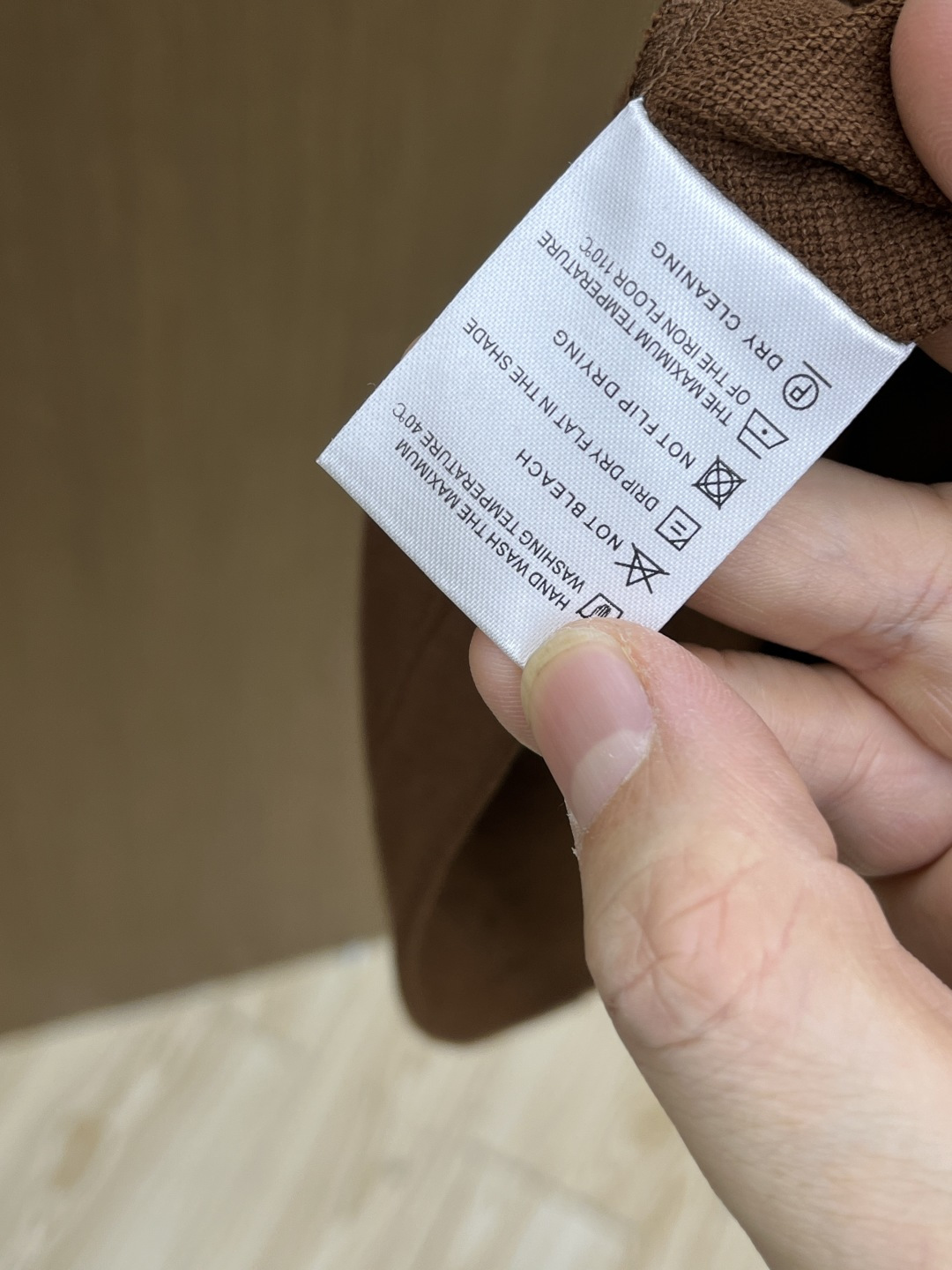 早春 Loro Piana 🔥🔥早春新款男士标识短袖Polo衫，延续经典商务休闲翻领POLO恤.该款Po