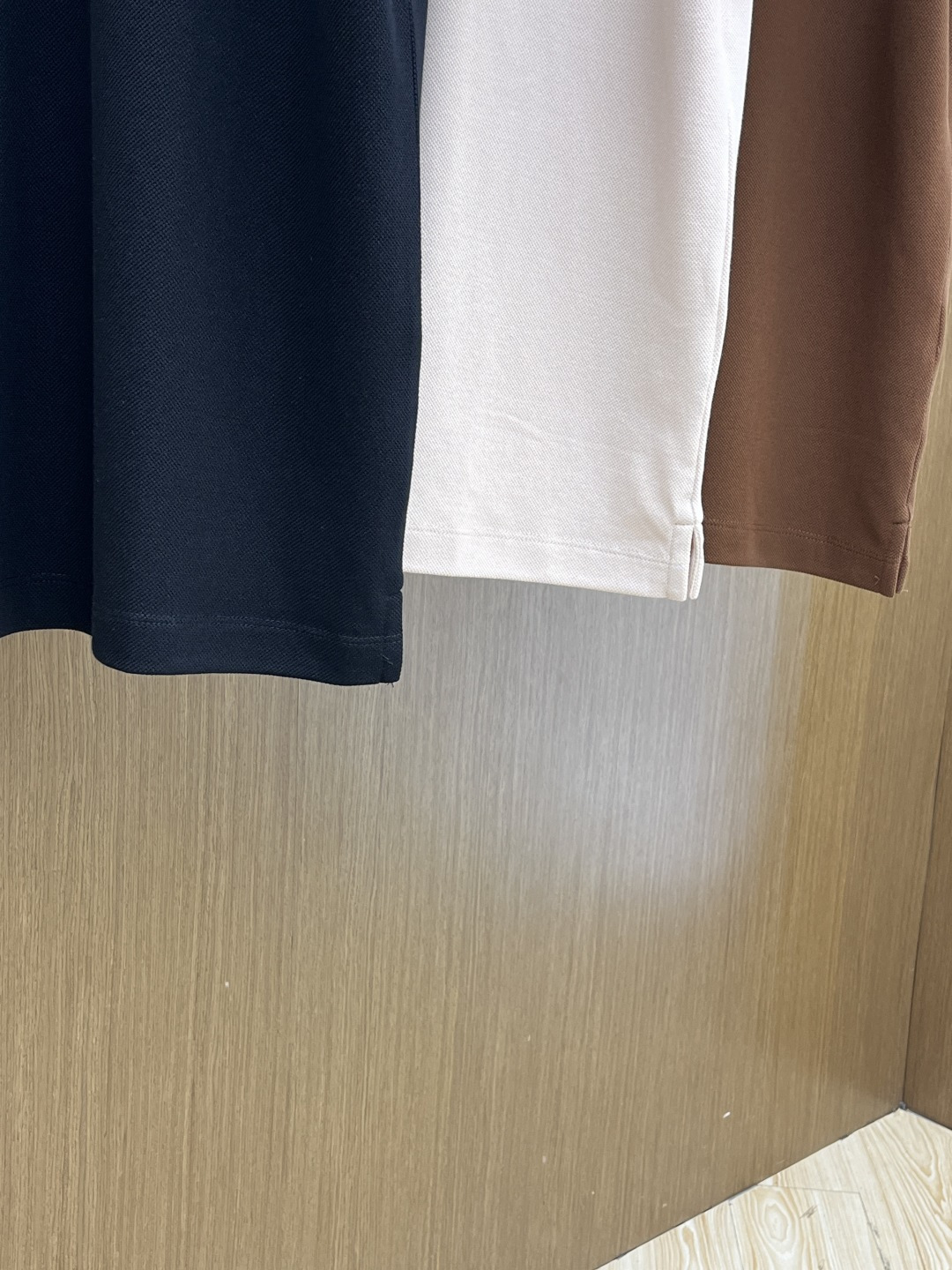 早春 Loro Piana 🔥🔥早春新款男士标识短袖Polo衫，延续经典商务休闲翻领POLO恤.该款Po