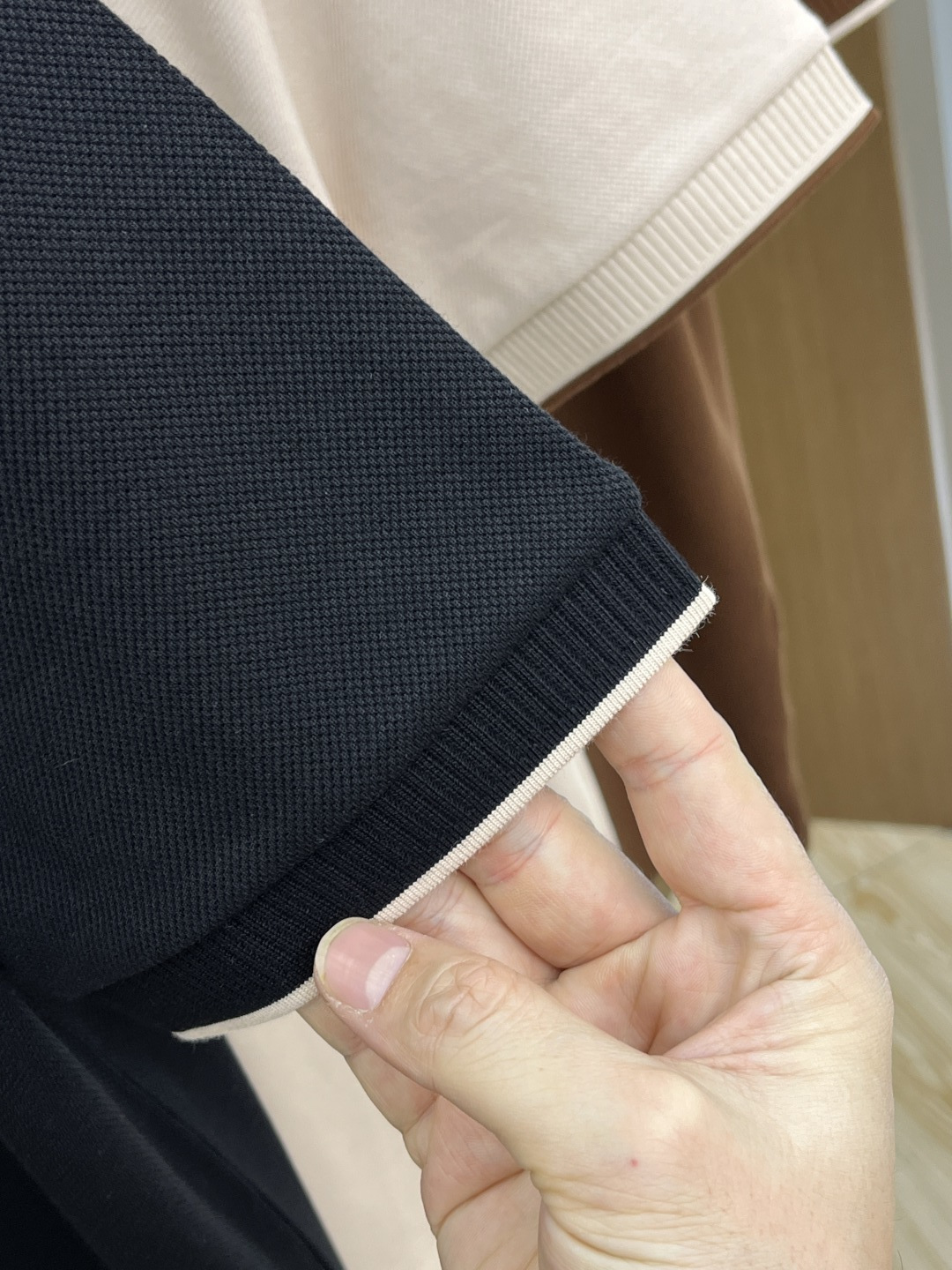 早春 Loro Piana 🔥🔥早春新款男士标识短袖Polo衫，延续经典商务休闲翻领POLO恤.该款Po