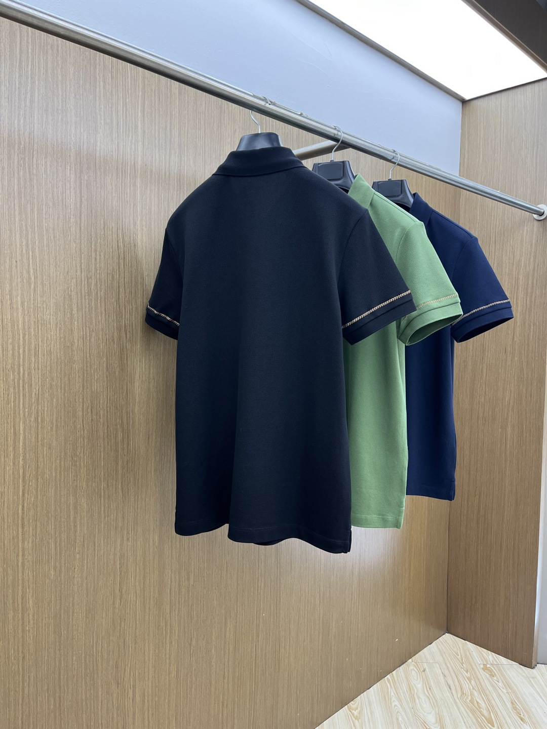 早春 BBR 🔥🔥早春新款男士标识短袖Polo衫，延续经典商务休闲翻领POLO恤.该款Polo衫采用丝光