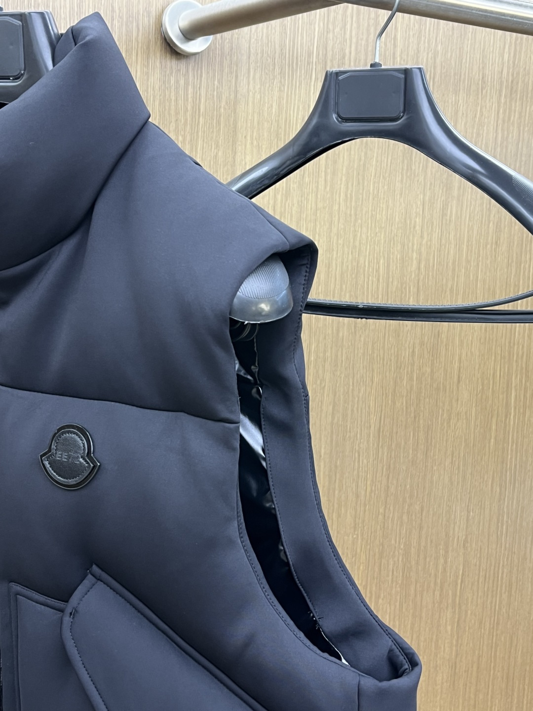 秋冬羽绒 🆕蒙口 Moncler x EE72 by Edward Enninful Otis羽绒背心马