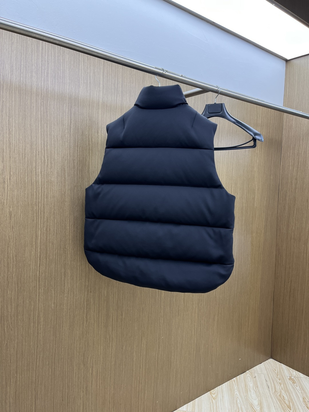 秋冬羽绒 🆕蒙口 Moncler x EE72 by Edward Enninful Otis羽绒背心马