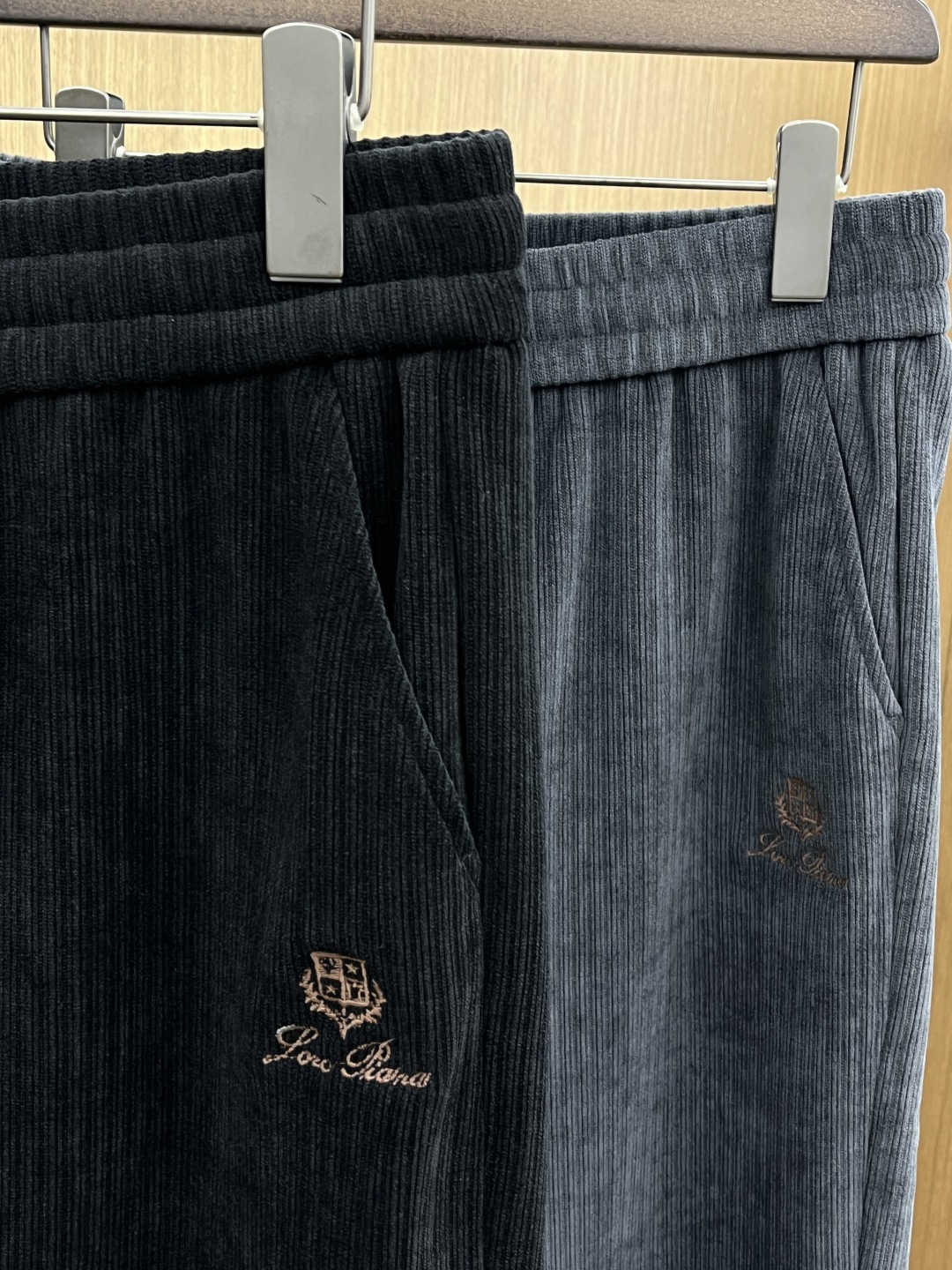 秋冬 lP🆕 🔥🔥秋冬超火休闲裤，选用欧洲进口面料，柔软舒适有质感，原版五金配件，非常炫酷，细节处理精致