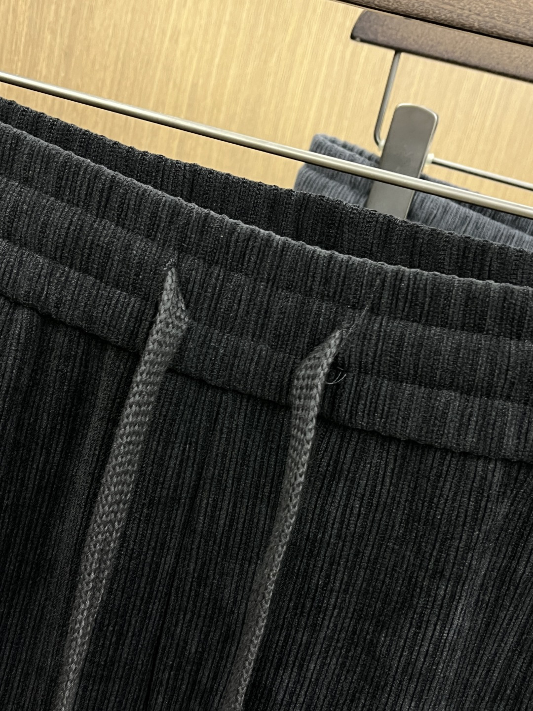 秋冬 lP🆕 🔥🔥秋冬超火休闲裤，选用欧洲进口面料，柔软舒适有质感，原版五金配件，非常炫酷，细节处理精致