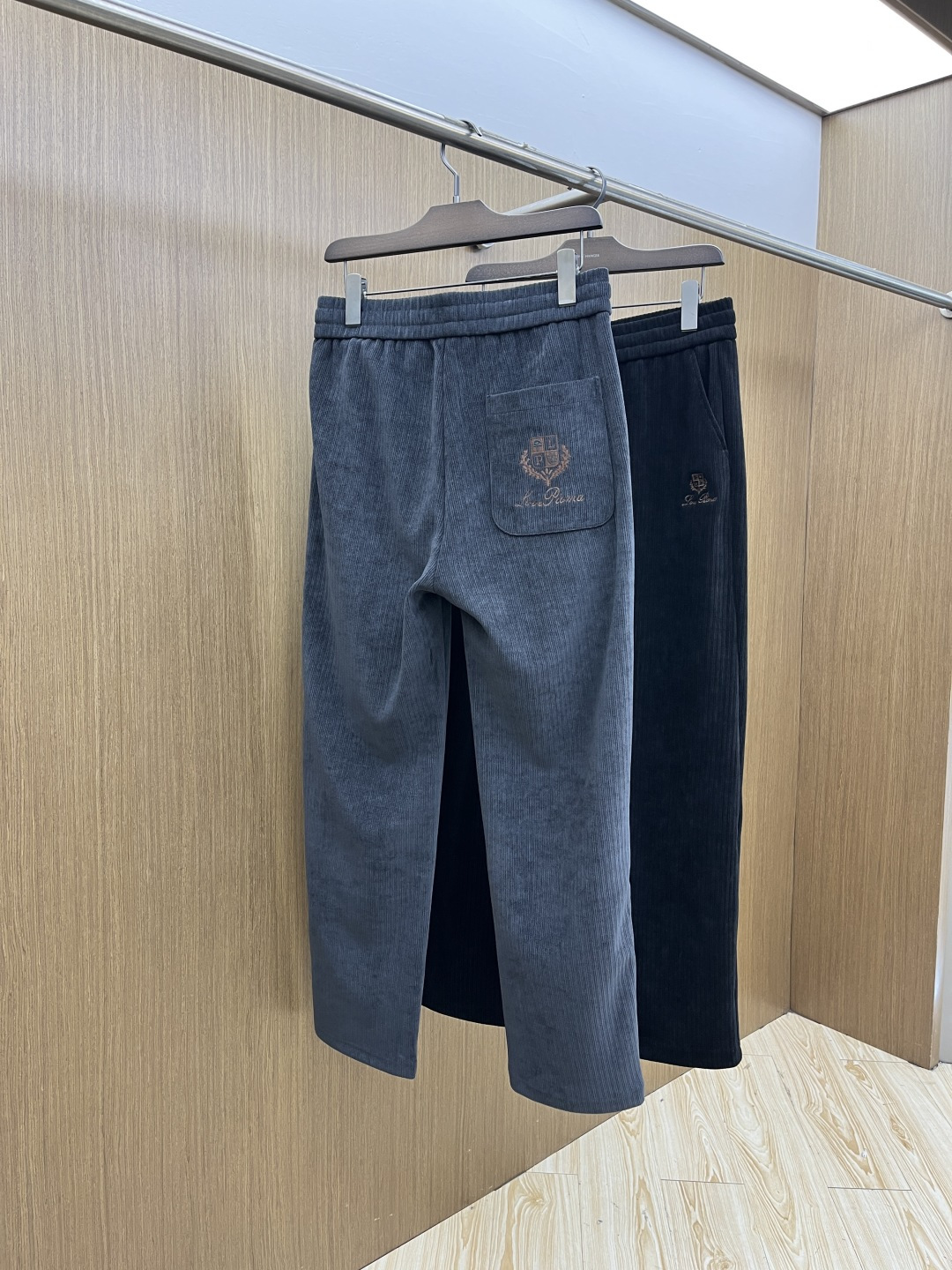 秋冬 lP🆕 🔥🔥秋冬超火休闲裤，选用欧洲进口面料，柔软舒适有质感，原版五金配件，非常炫酷，细节处理精致