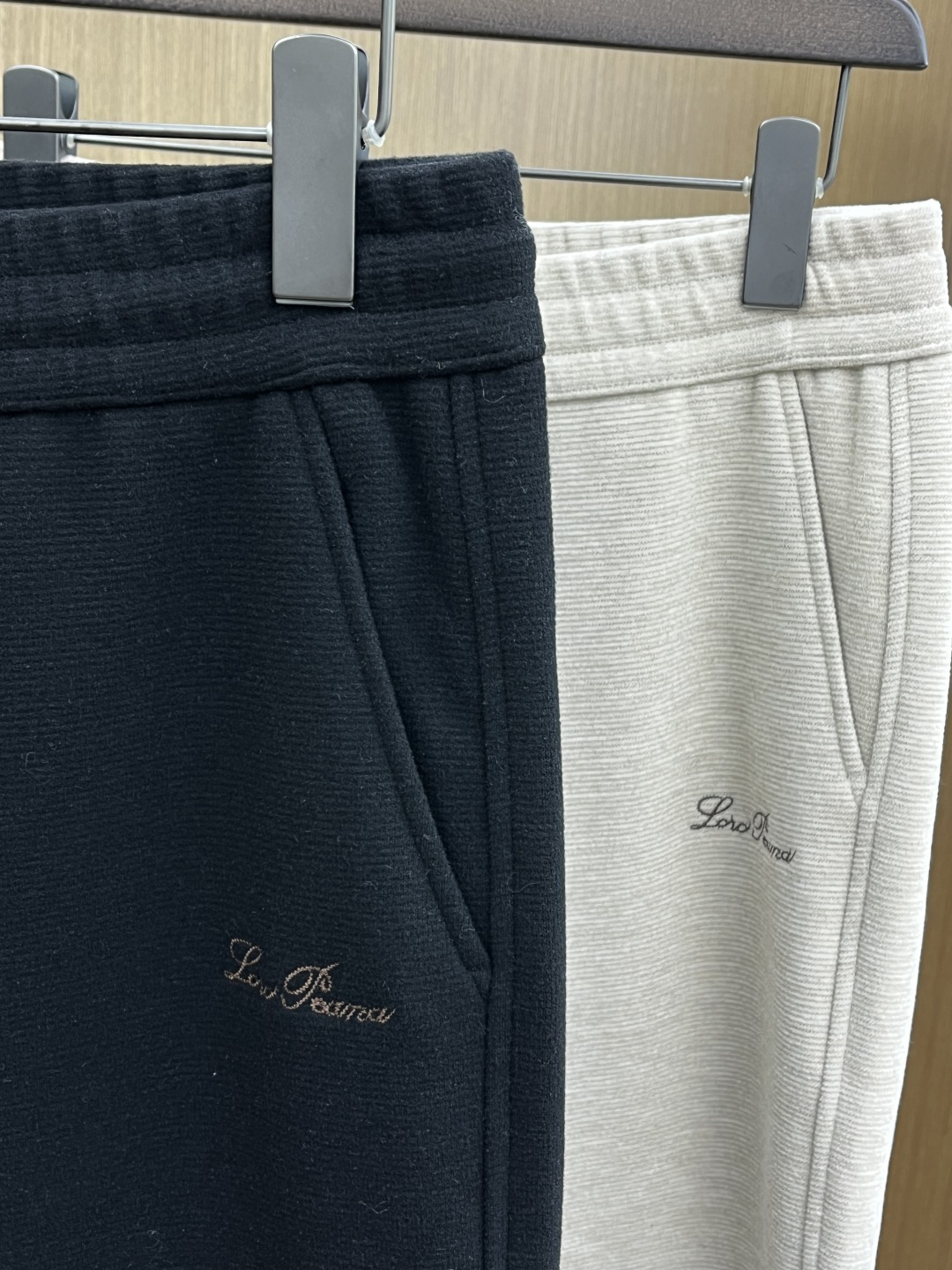 秋冬 lP🆕 🔥🔥秋冬超火休闲裤，选用欧洲进口面料，柔软舒适有质感，原版五金配件，非常炫酷，细节处理精致