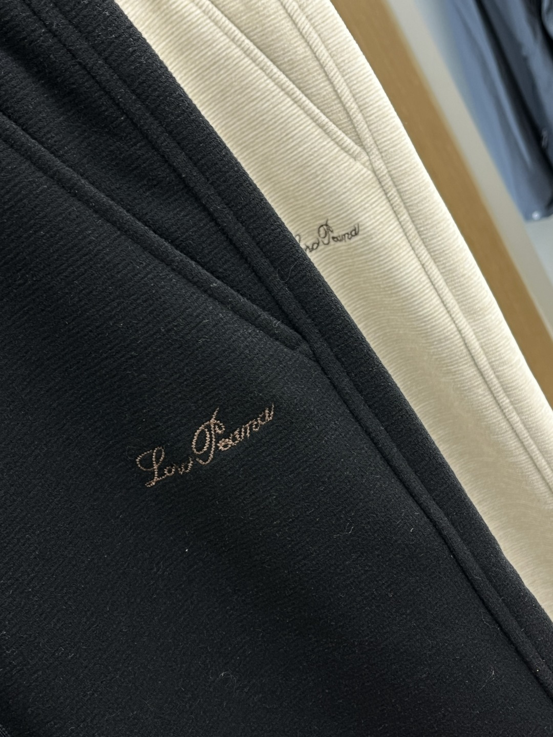 秋冬 lP🆕 🔥🔥秋冬超火休闲裤，选用欧洲进口面料，柔软舒适有质感，原版五金配件，非常炫酷，细节处理精致