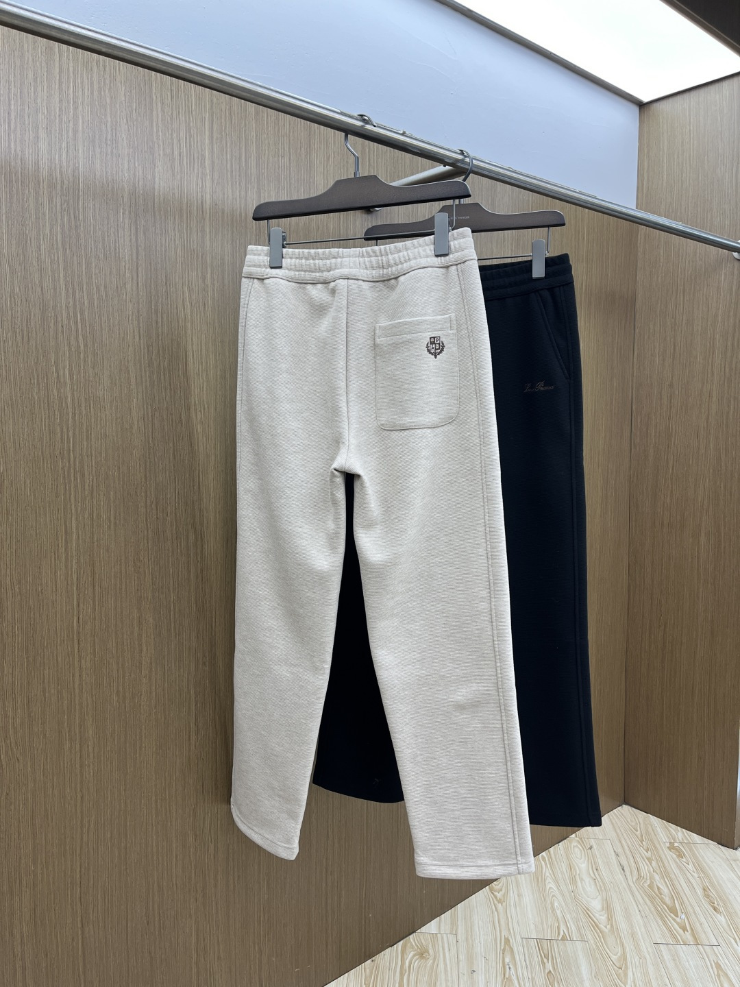 秋冬 lP🆕 🔥🔥秋冬超火休闲裤，选用欧洲进口面料，柔软舒适有质感，原版五金配件，非常炫酷，细节处理精致