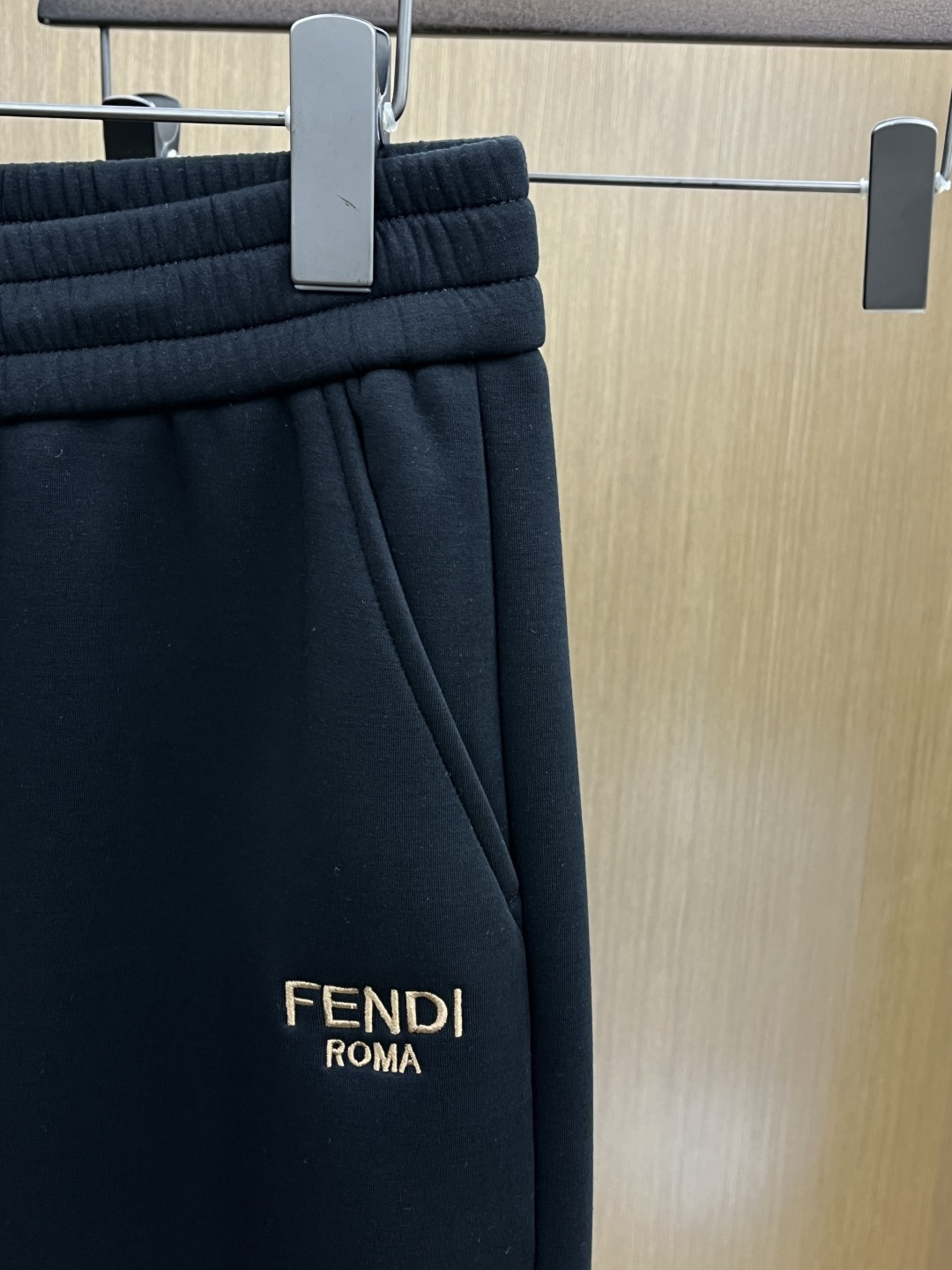 秋冬 FD 🔥🔥加绒款 2025秋冬超火休闲裤，选用欧洲进口面料，柔软舒适有质感，原版五金配件，非常炫酷