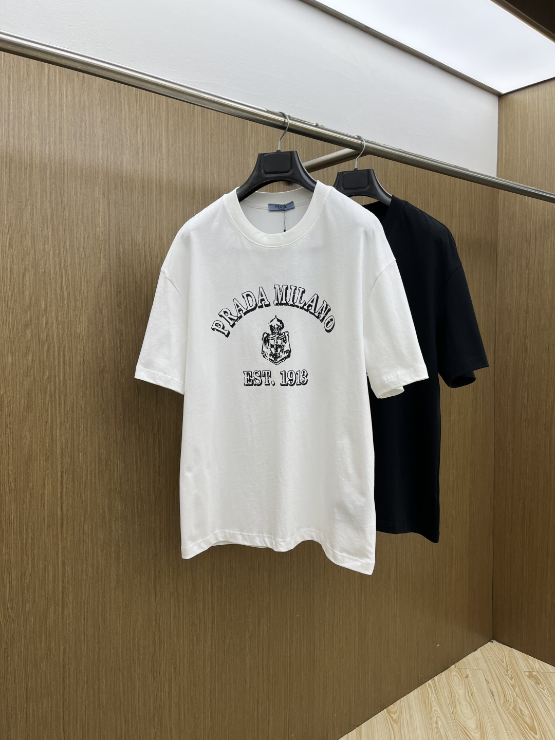 早春 PD 🔥🔥春夏新款简约字母印花短袖 双纱纯棉面料 多元化搭配 是眼下时尚前沿的创新趋势 复古与现代