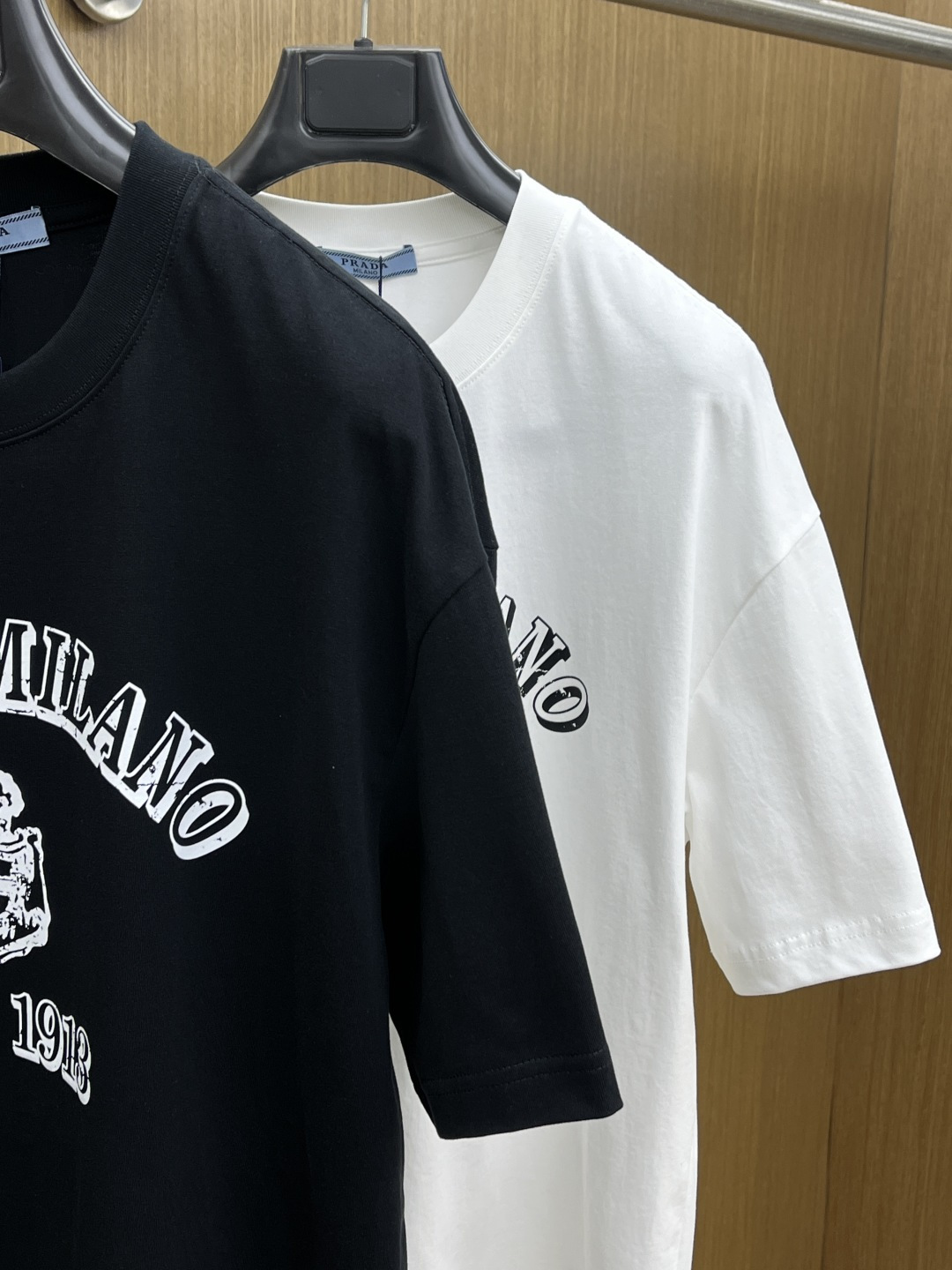 早春 PD 🔥🔥春夏新款简约字母印花短袖 双纱纯棉面料 多元化搭配 是眼下时尚前沿的创新趋势 复古与现代