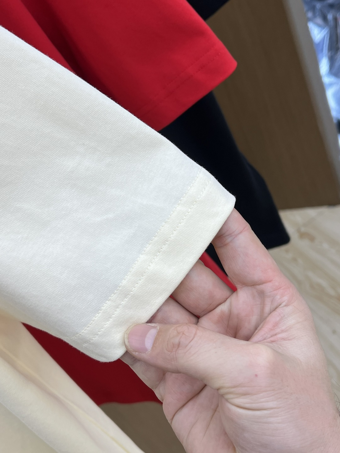 早春 GUC 🔥🔥春夏新款简约字母印花短袖 双纱纯棉面料 多元化搭配 是眼下时尚前沿的创新趋势 复古与现