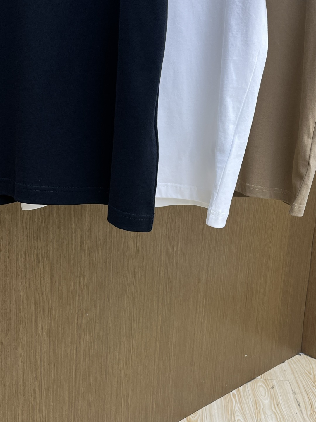 早春 GUc 🔥🔥春夏新款简约字母印花短袖 双纱纯棉面料 多元化搭配 是眼下时尚前沿的创新趋势 复古与现