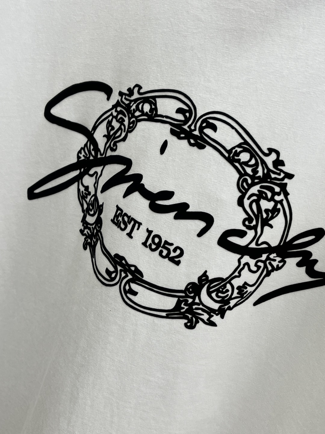 早春 Gvc 🔥🔥春夏新款简约字母印花短袖 双纱纯棉面料 多元化搭配 是眼下时尚前沿的创新趋势 复古与现