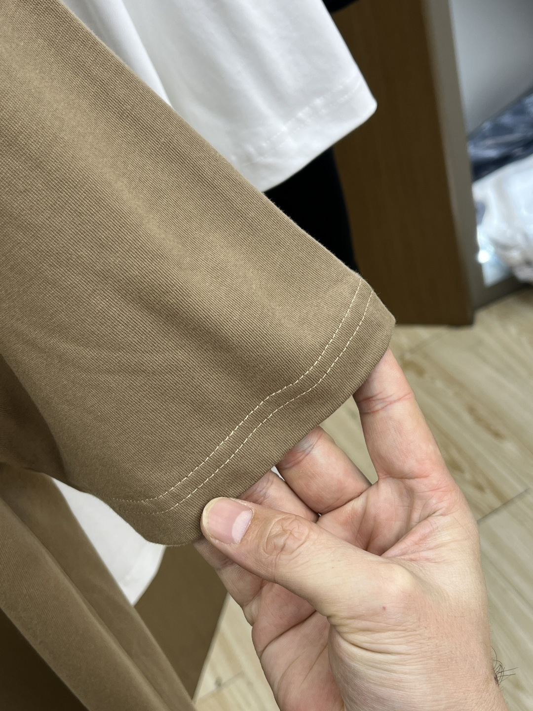 早春 Gvc 🔥🔥春夏新款简约字母印花短袖 双纱纯棉面料 多元化搭配 是眼下时尚前沿的创新趋势 复古与现