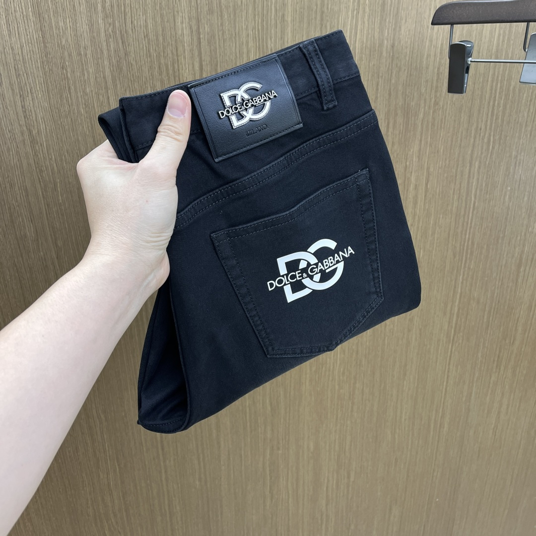 🌾 秋冬 DG 🔥🔥秋冬新品休闲牛仔裤 官网同步发售，裤身工艺设计，进口客供辅料、面料定制，代工厂出品免