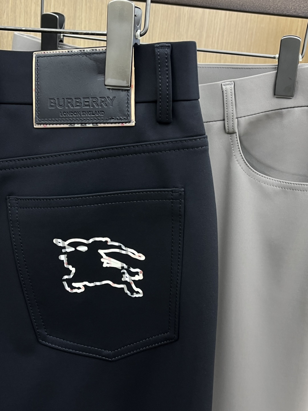 秋冬 BBR 🔥🔥秋冬新品休闲裤 官网同步发售，裤身工艺设计，进口客供辅料、面料定制，代工厂出品免检！每