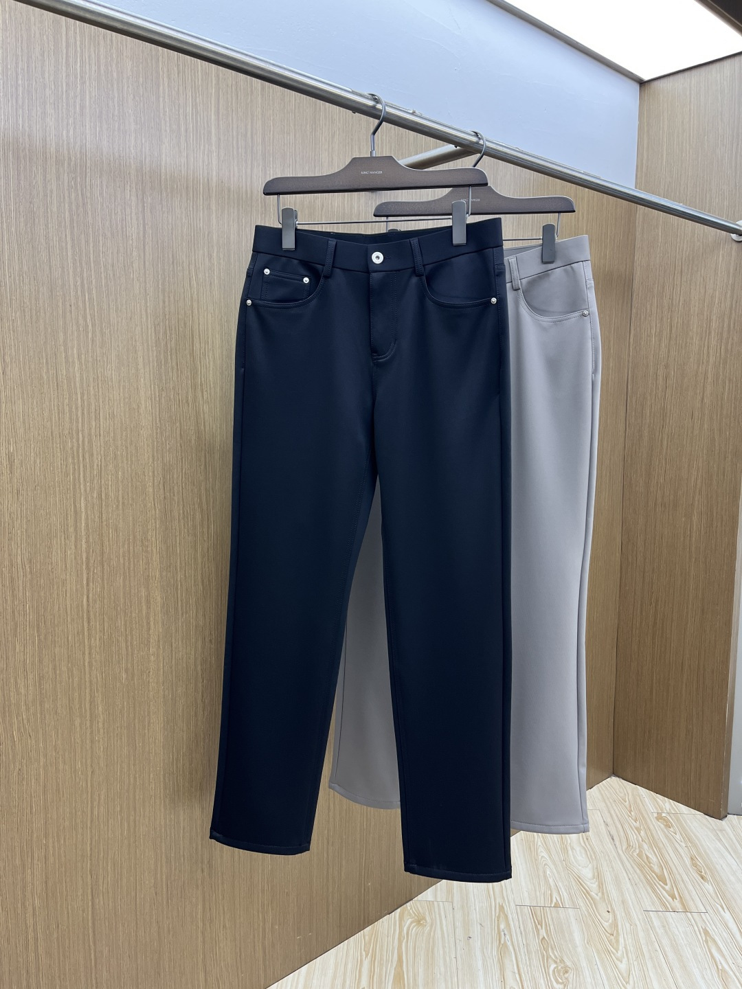 秋冬 BBR 🔥🔥秋冬新品休闲裤 官网同步发售，裤身工艺设计，进口客供辅料、面料定制，代工厂出品免检！每