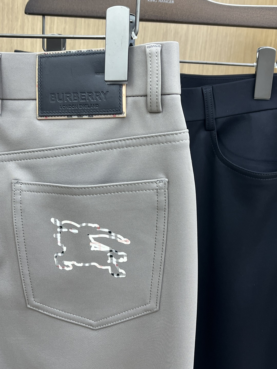 秋冬 BBR 🔥🔥秋冬新品休闲裤 官网同步发售，裤身工艺设计，进口客供辅料、面料定制，代工厂出品免检！每