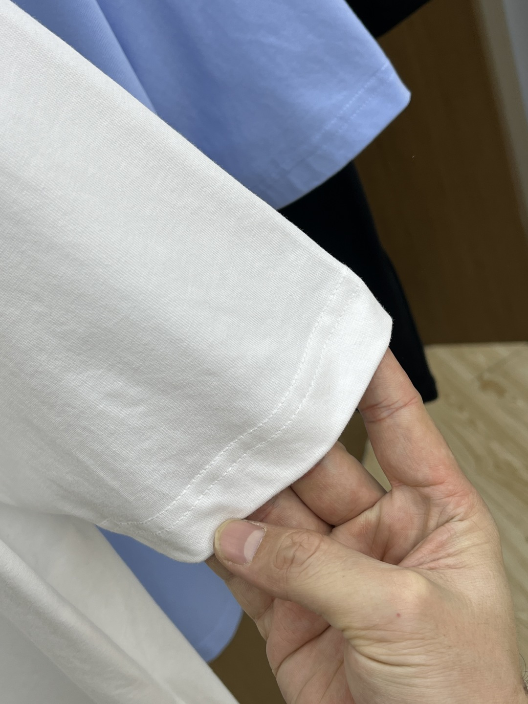 早春 Guc 🔥🔥春夏新款简约字母印花短袖 双纱纯棉面料 多元化搭配 是眼下时尚前沿的创新趋势 复古与现