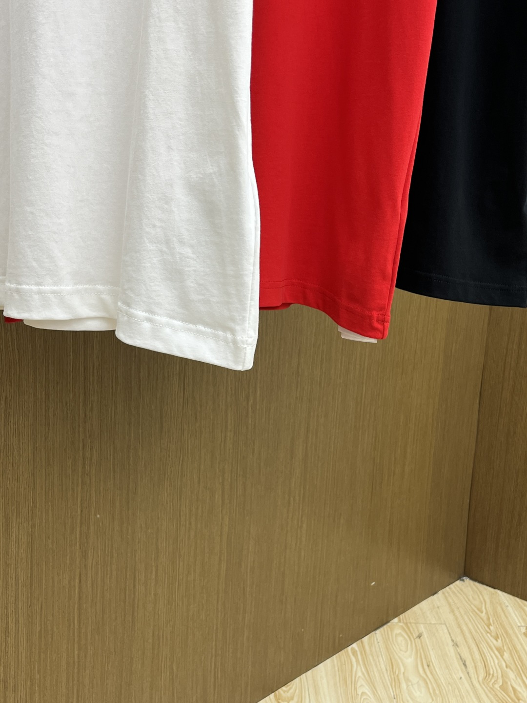 早春 Mon 🔥🔥春夏新款简约字母印花短袖 双纱纯棉面料 多元化搭配 是眼下时尚前沿的创新趋势 复古与现