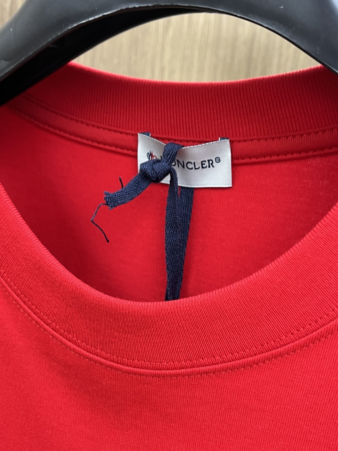 早春 Mon 🔥🔥春夏新款简约字母印花短袖 双纱纯棉面料 多元化搭配 是眼下时尚前沿的创新趋势 复古与现