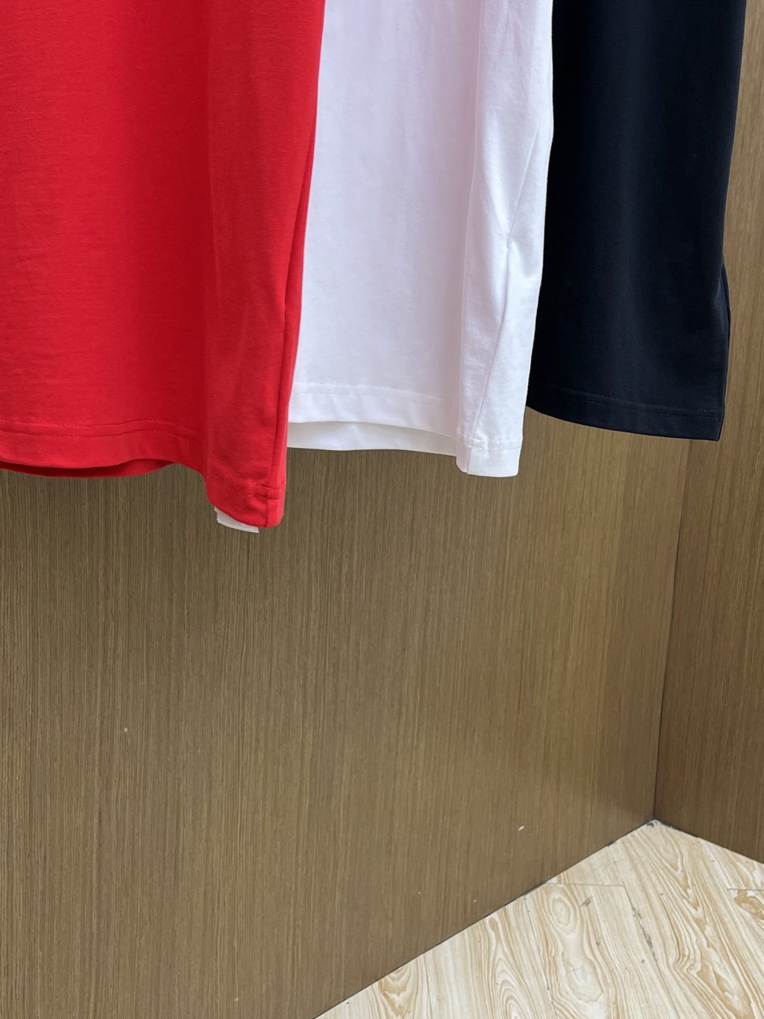 早春 Mon 🔥🔥春夏新款简约字母印花短袖 双纱纯棉面料 多元化搭配 是眼下时尚前沿的创新趋势 复古与现