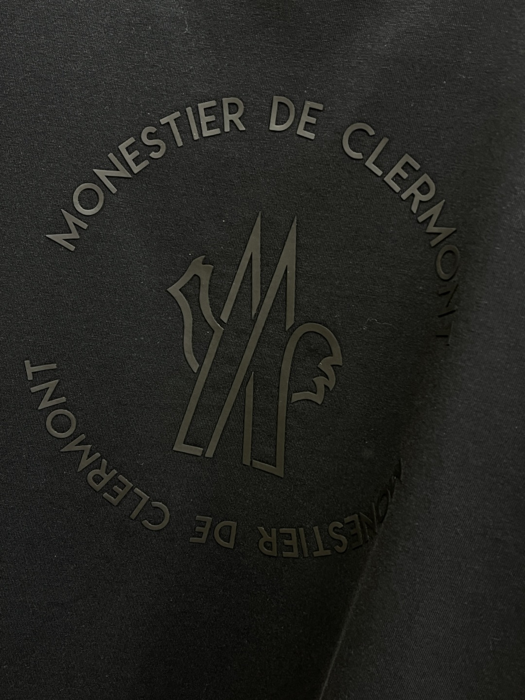 早春 Mon 🔥🔥春夏新款简约字母印花短袖 双纱纯棉面料 多元化搭配 是眼下时尚前沿的创新趋势 复古与现