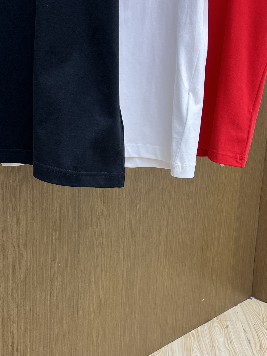 早春 Mon 🔥🔥春夏新款简约字母印花短袖 双纱纯棉面料 多元化搭配 是眼下时尚前沿的创新趋势 复古与现