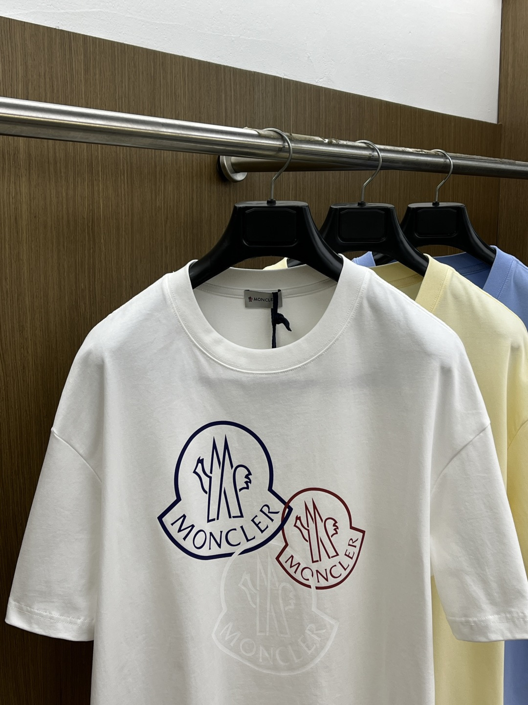 早春 Mon 🔥🔥春夏新款简约字母印花短袖 双纱纯棉面料 多元化搭配 是眼下时尚前沿的创新趋势 复古与现