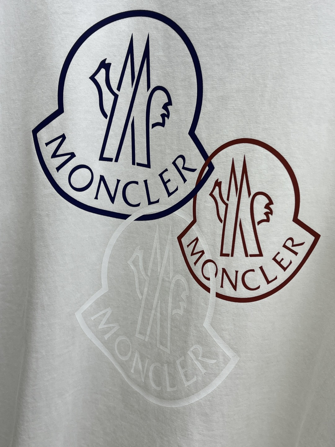 早春 Mon 🔥🔥春夏新款简约字母印花短袖 双纱纯棉面料 多元化搭配 是眼下时尚前沿的创新趋势 复古与现