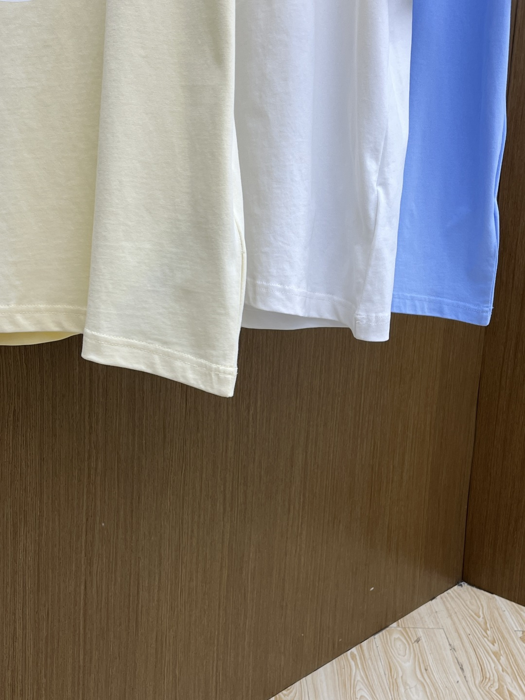 早春 Mon 🔥🔥春夏新款简约字母印花短袖 双纱纯棉面料 多元化搭配 是眼下时尚前沿的创新趋势 复古与现