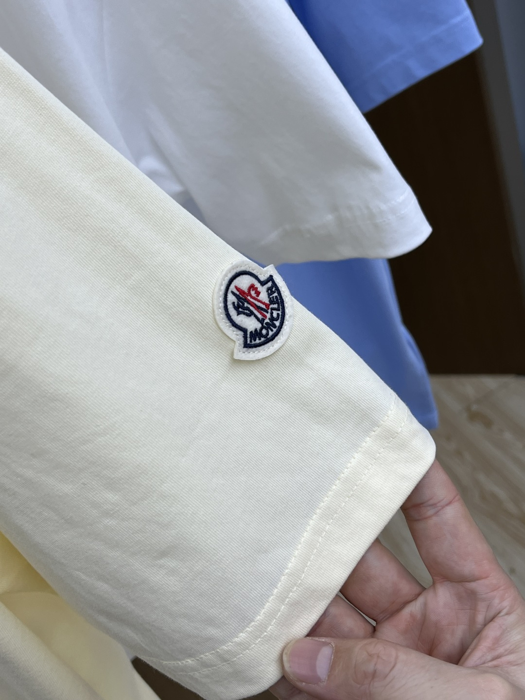 早春 Mon 🔥🔥春夏新款简约字母印花短袖 双纱纯棉面料 多元化搭配 是眼下时尚前沿的创新趋势 复古与现