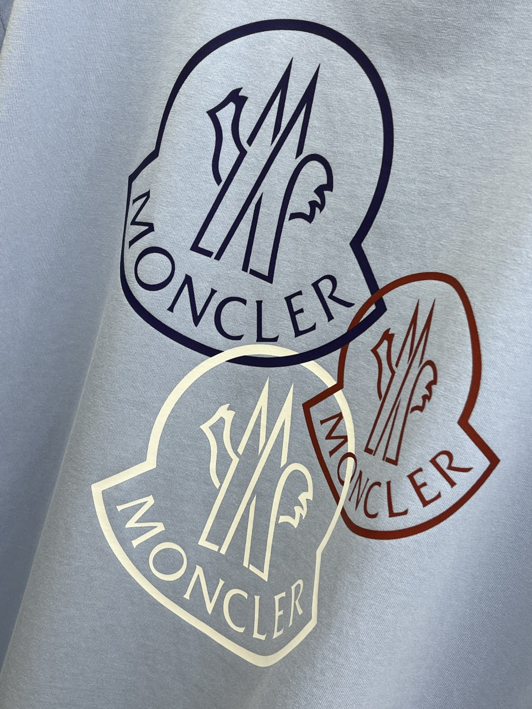 早春 Mon 🔥🔥春夏新款简约字母印花短袖 双纱纯棉面料 多元化搭配 是眼下时尚前沿的创新趋势 复古与现