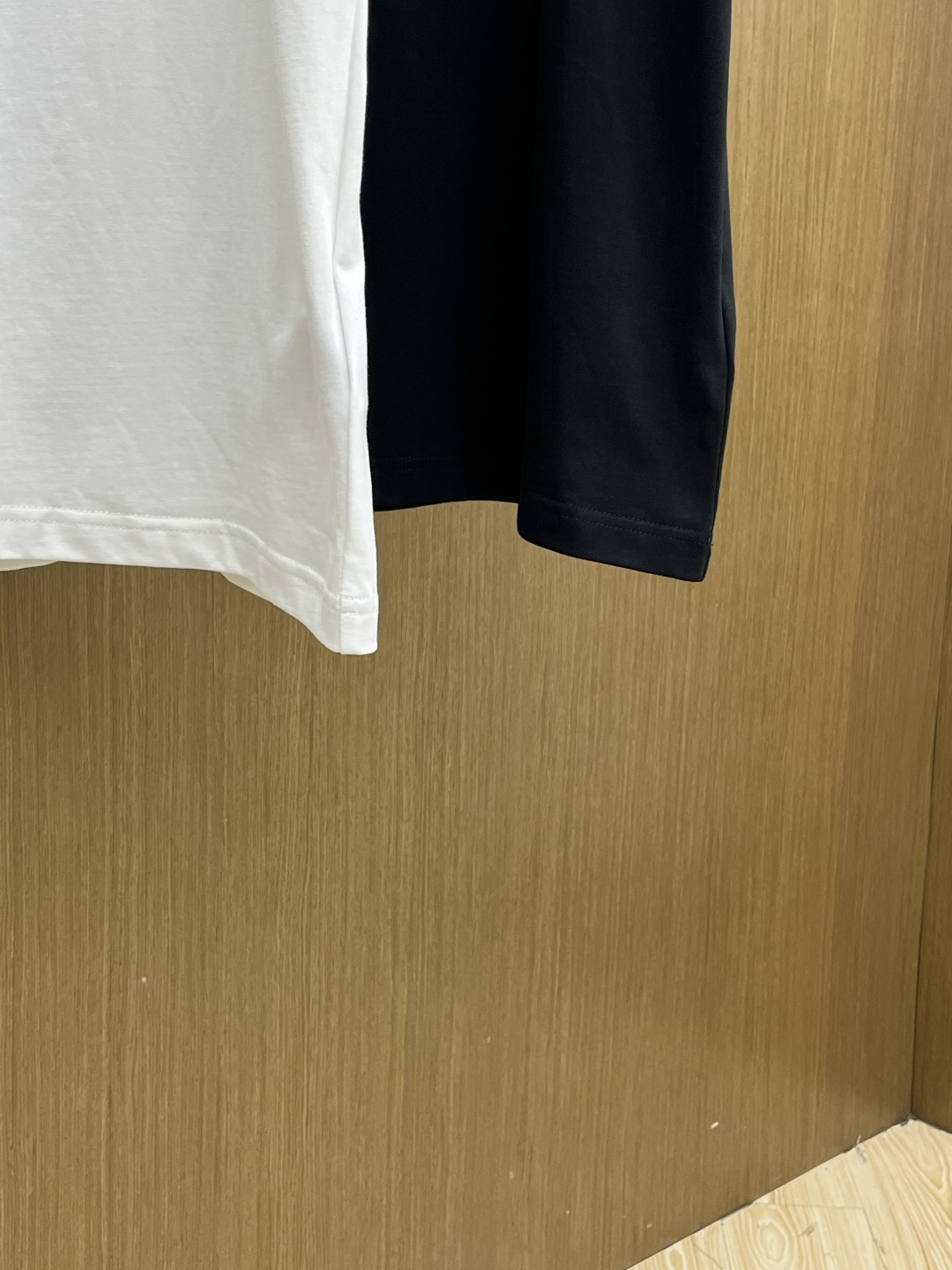 早春 Mon 🔥🔥春夏新款简约字母印花短袖 双纱纯棉面料 多元化搭配 是眼下时尚前沿的创新趋势 复古与现