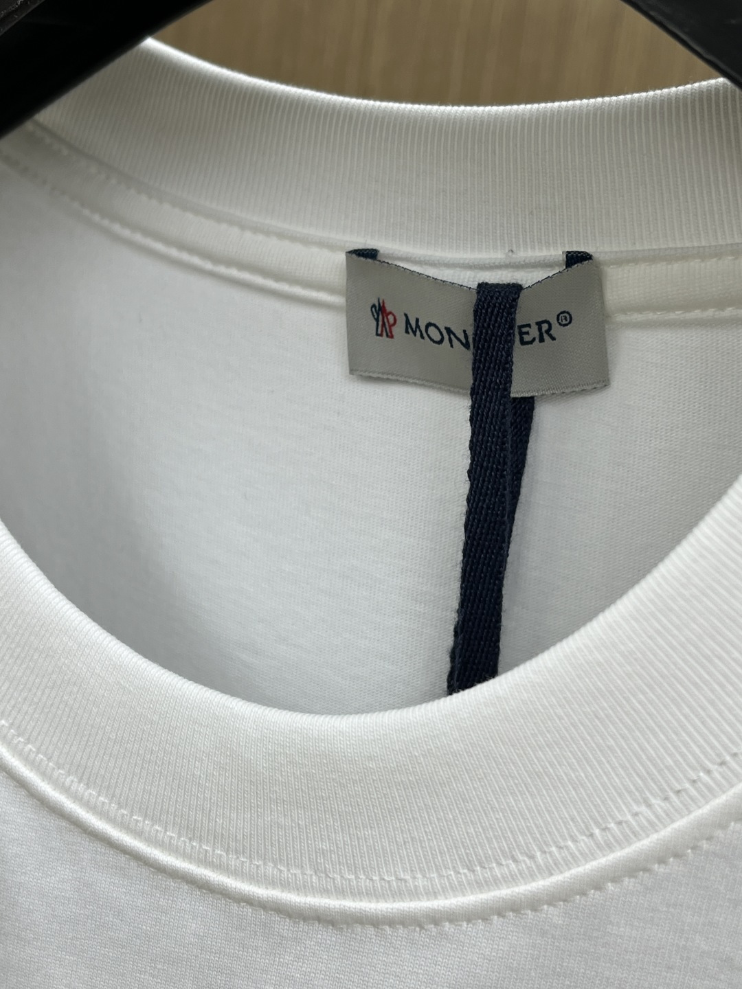 早春 Mon 🔥🔥春夏新款简约字母印花短袖 双纱纯棉面料 多元化搭配 是眼下时尚前沿的创新趋势 复古与现