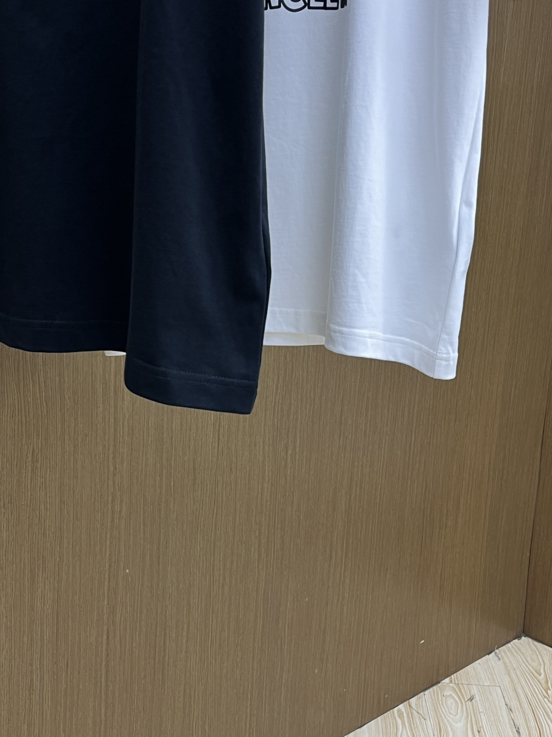 早春 Mon 🔥🔥春夏新款简约字母印花短袖 双纱纯棉面料 多元化搭配 是眼下时尚前沿的创新趋势 复古与现