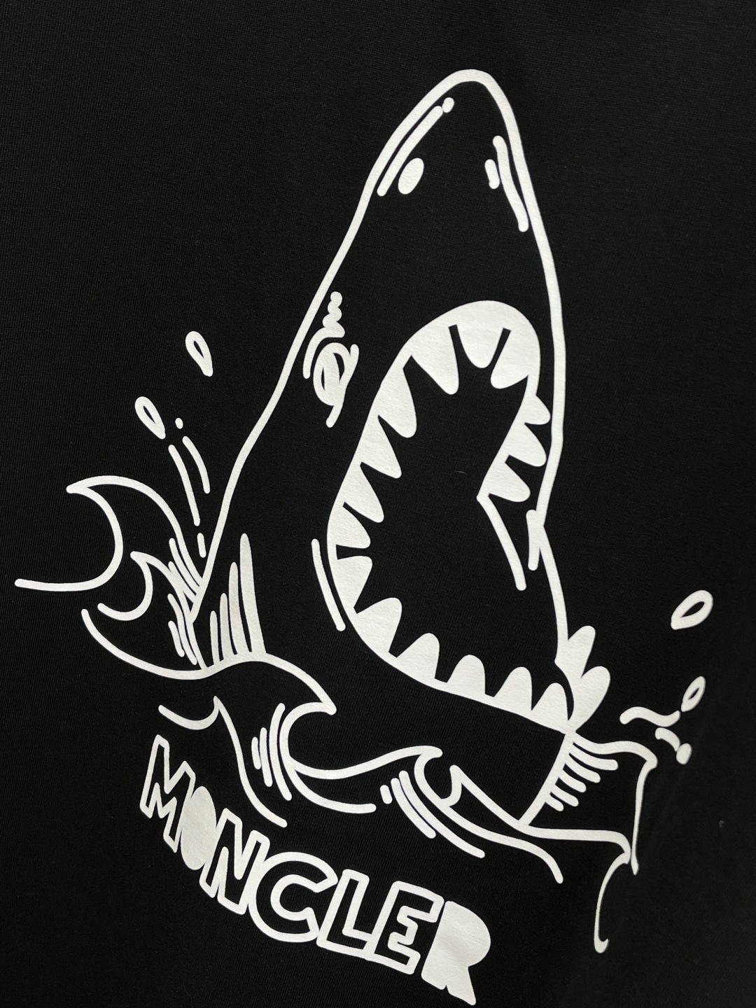 早春 Mon 🔥🔥春夏新款简约字母印花短袖 双纱纯棉面料 多元化搭配 是眼下时尚前沿的创新趋势 复古与现