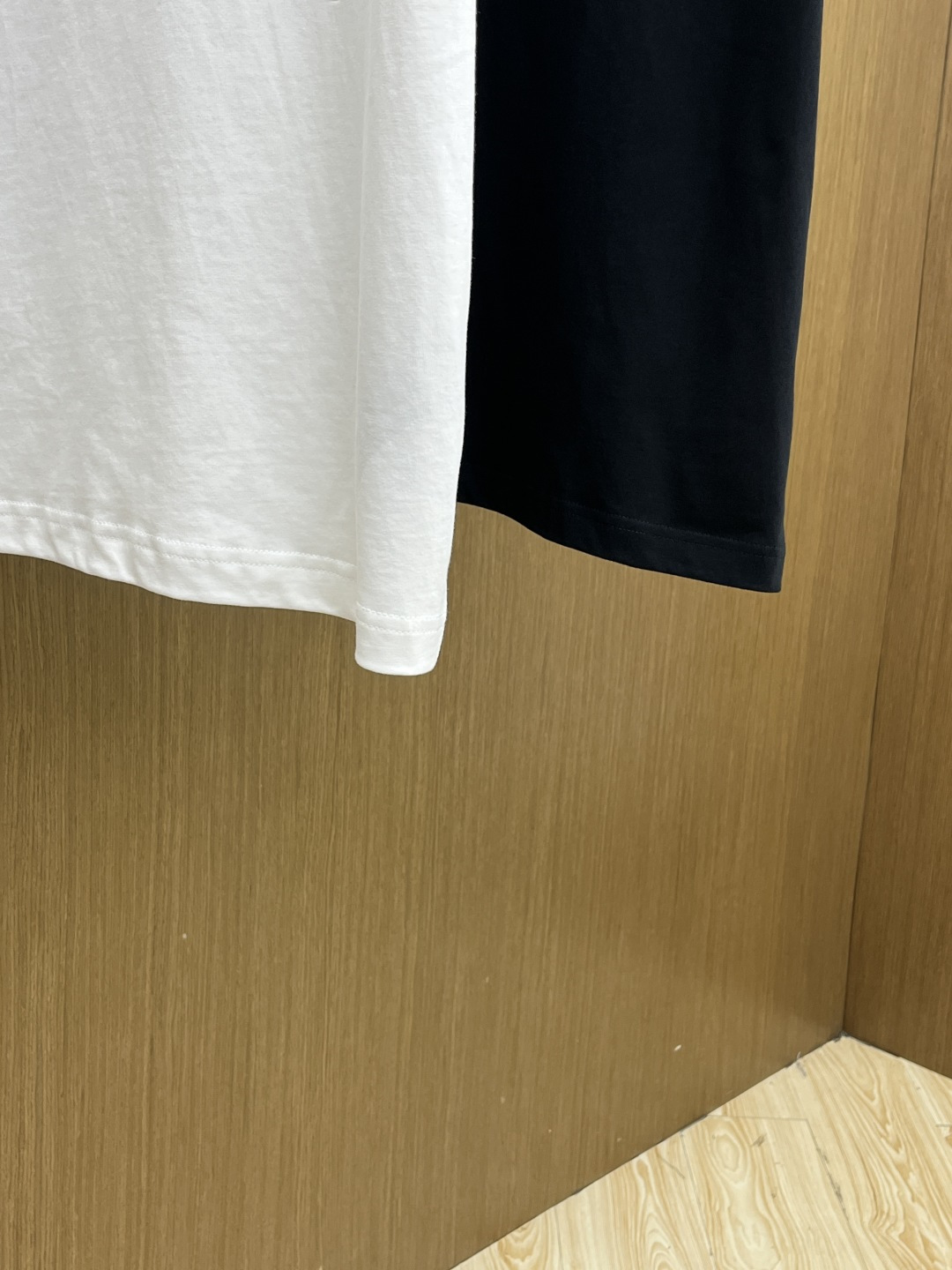 早春 AMIRI 🔥🔥春夏新款简约字母印花短袖 双纱纯棉面料 多元化搭配 是眼下时尚前沿的创新趋势 复古