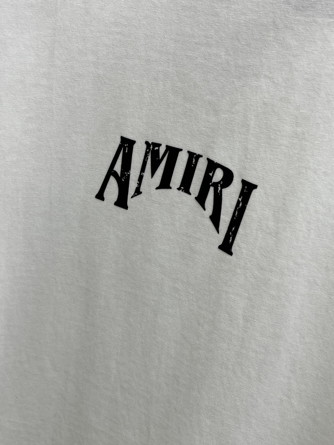 早春 AMIRI 🔥🔥春夏新款简约字母印花短袖 双纱纯棉面料 多元化搭配 是眼下时尚前沿的创新趋势 复古