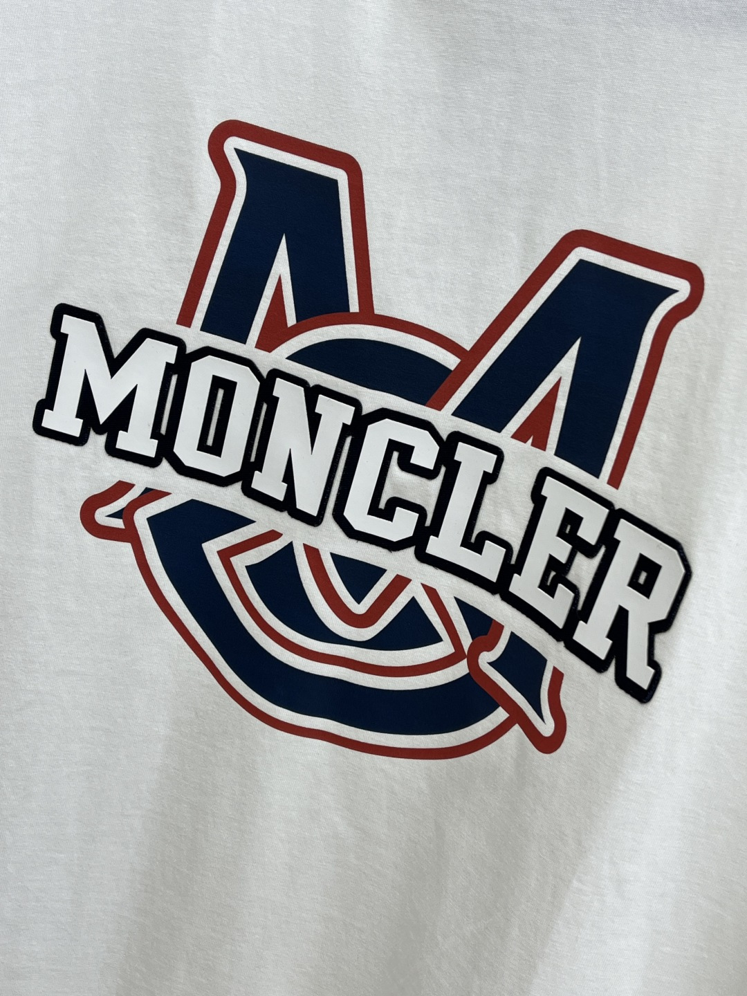早春 Mon 🔥🔥春夏新款简约字母印花短袖 双纱纯棉面料 多元化搭配 是眼下时尚前沿的创新趋势 复古与现