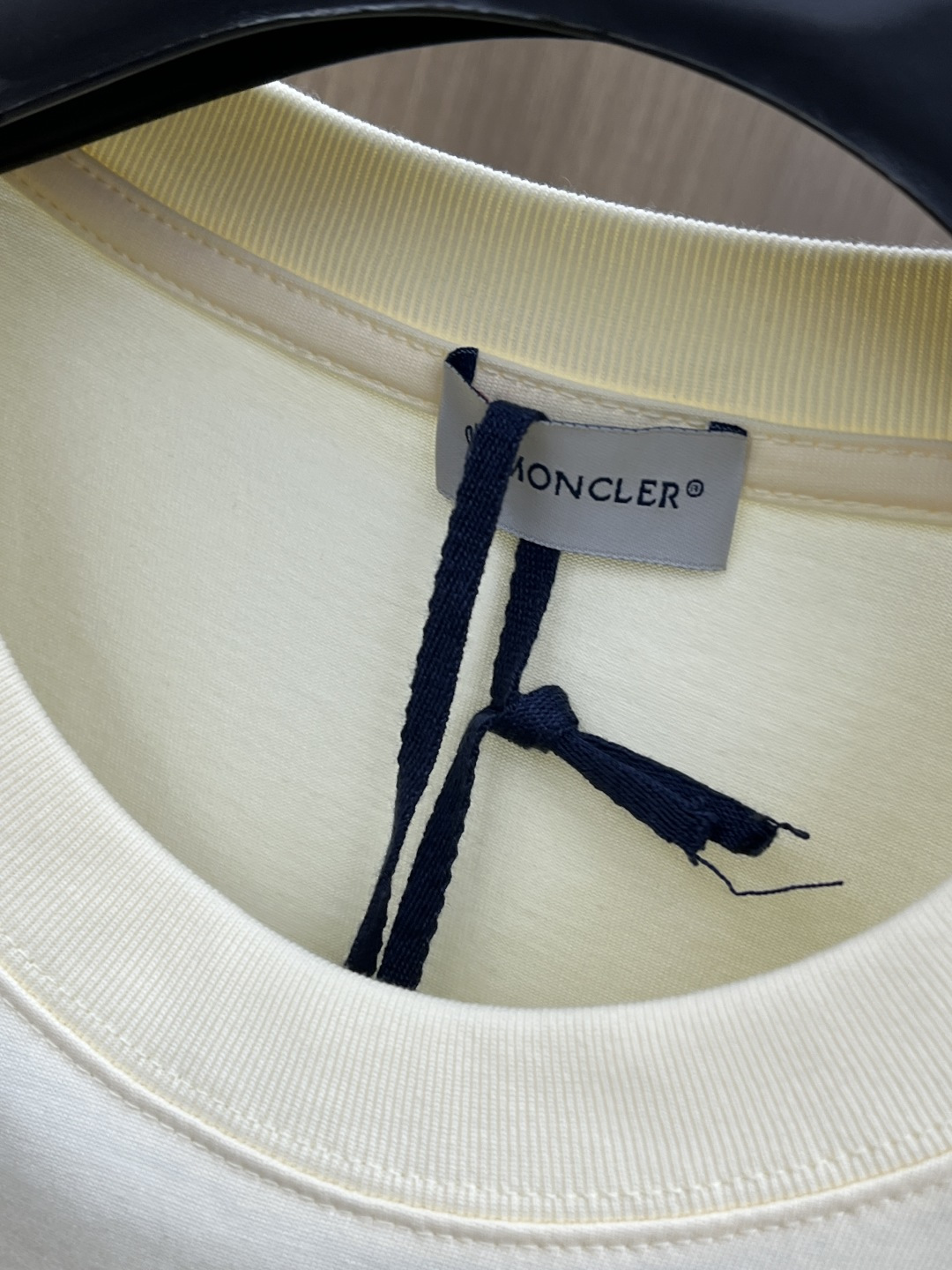 早春 Mon 🔥🔥春夏新款简约字母印花短袖 双纱纯棉面料 多元化搭配 是眼下时尚前沿的创新趋势 复古与现