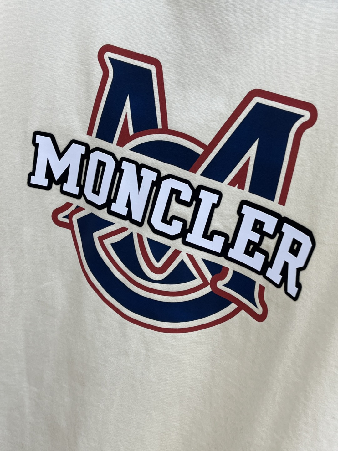 早春 Mon 🔥🔥春夏新款简约字母印花短袖 双纱纯棉面料 多元化搭配 是眼下时尚前沿的创新趋势 复古与现